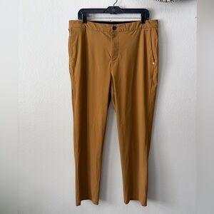 Vuori Men's Performance Joggers Toffee Brown Size Extra Large XL
